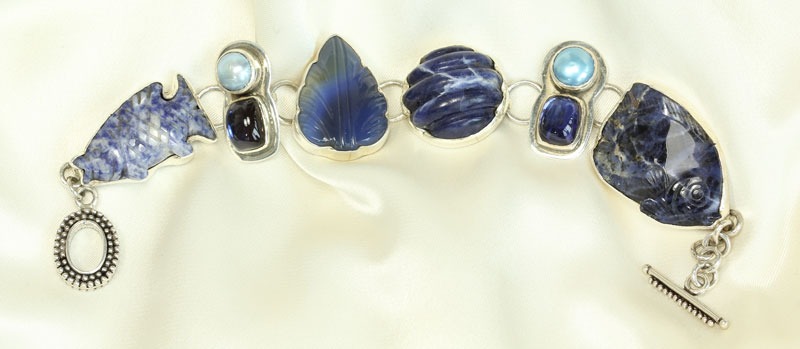 Hand Carved Lapis Fish Bracelet
