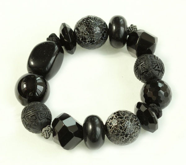 Black Onyx & Horn Stretch Bracelet