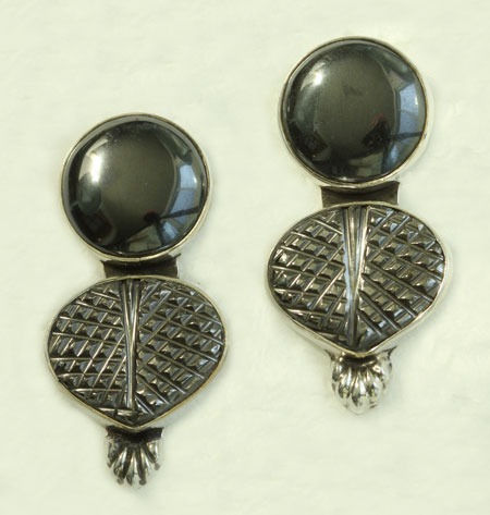 Carved Botswana Agate Pin-Pendant