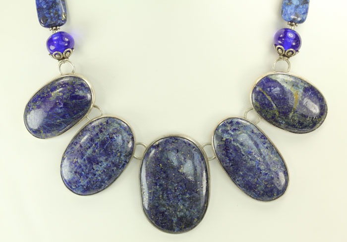 Lapis Statement Collar