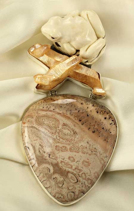 Naturally Fallen Antler & Fossilized Tree Fern Pin-Pendant