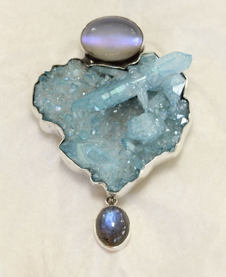 Aura Crystal & Moonstone Pin-Pendant
