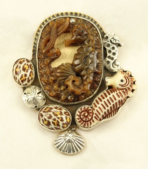 Carved Seahorse Pin-Pendant