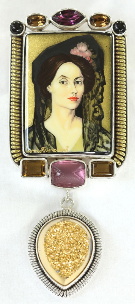 Lady in Mantilla Pin-Pendant
