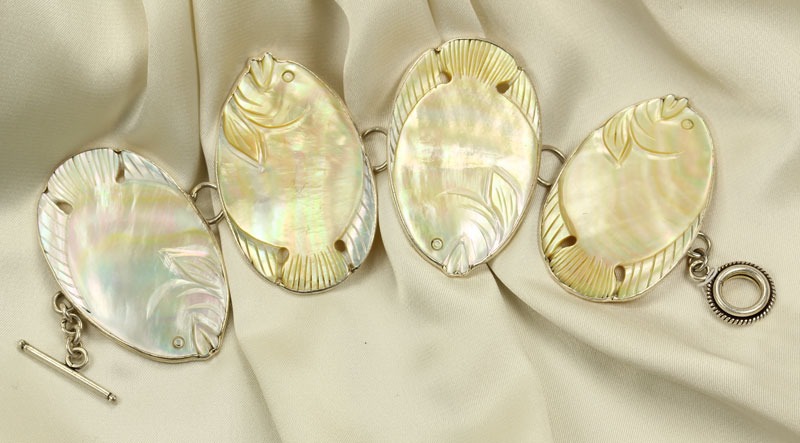 Mother of Pearl Fish Bracelet