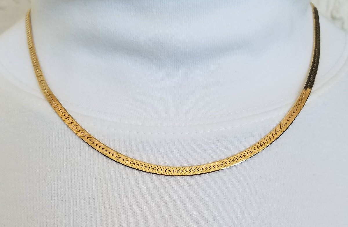 Vintage Gold Tone Necklace
