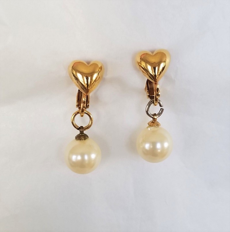 Vintage Petite Heart & Faux Pearl Clip Dangle Earrings