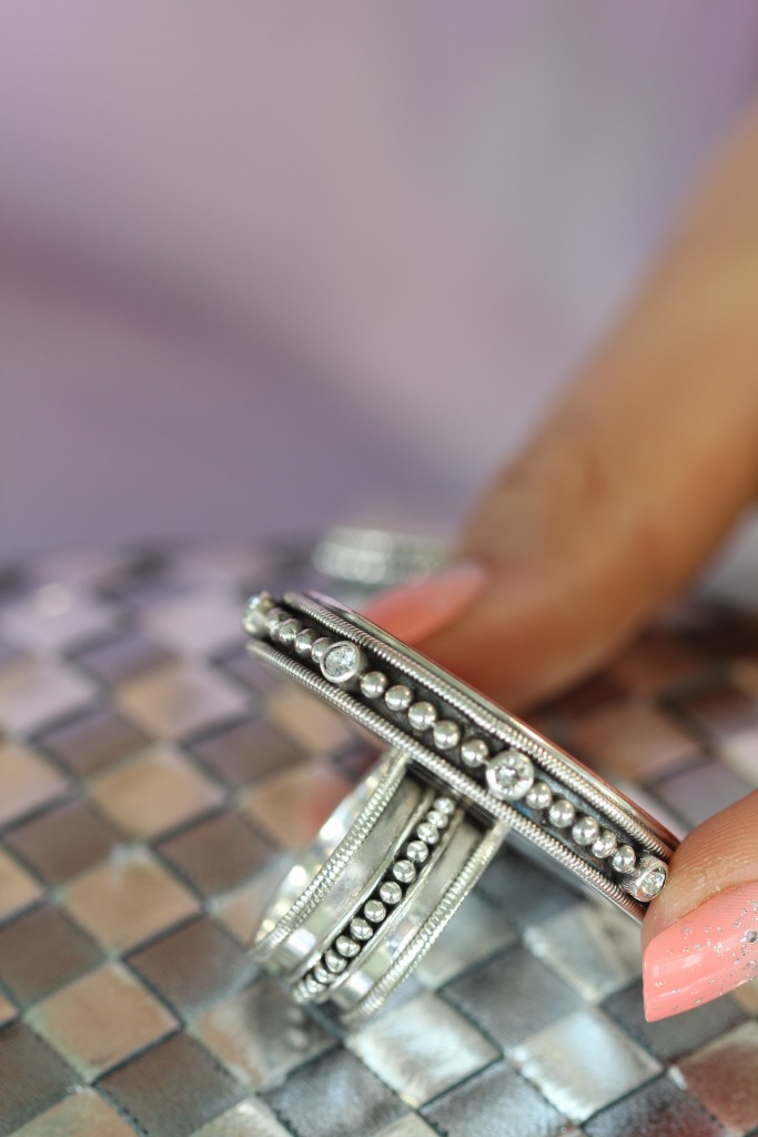 Mars & Valentine Antique Red Star Poker Chip Ring