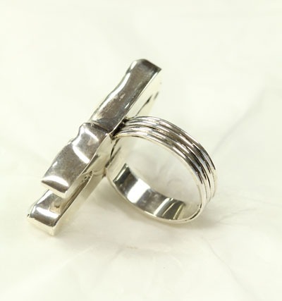 Echo of the Dreamer Free Form Pearl Ring with White Topaz