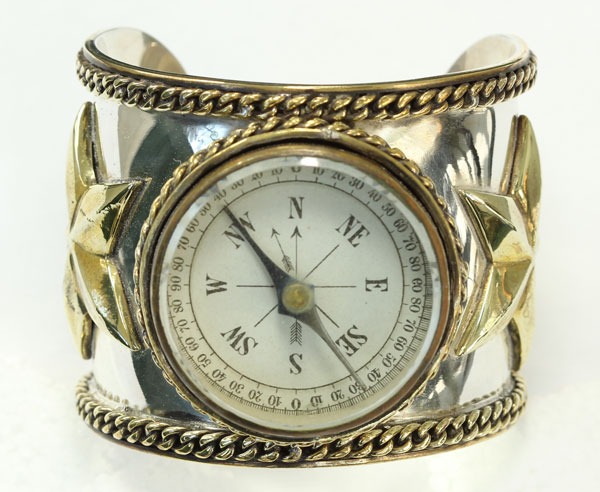 Mars & Valentine Antique Compass Statement Cuff