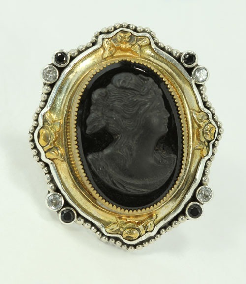 Mars & Valentine Double Cameo Collar
