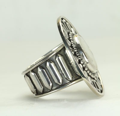 Echo of the Dreamer Large Silver Sunflower Ring with White Pearl