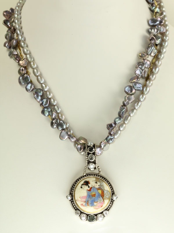 Mars & Valentine Antique Japanese Satsuma Button Pendant Necklace