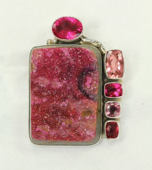 Amy Kahn Russell Cobalto Calcite Pin-Pendant