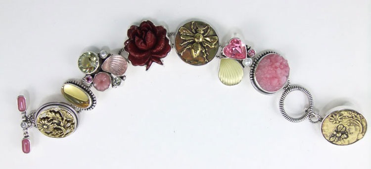 Golden Bee Bracelet with Pink Heart