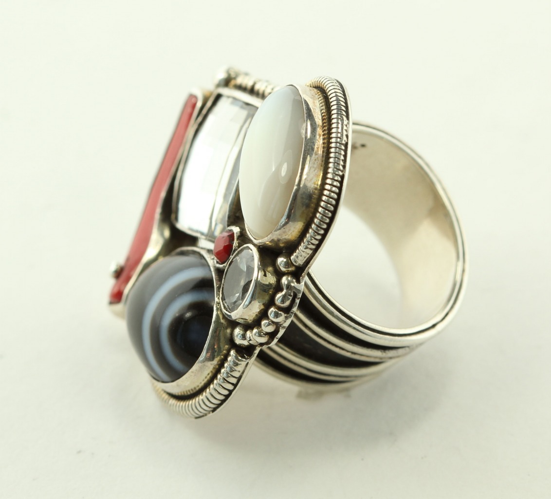 Graphic Illustration Ring