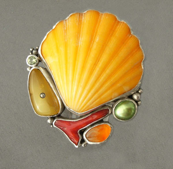 Echo of the Dreamer Calypso Ring with Shell  Size 7.5