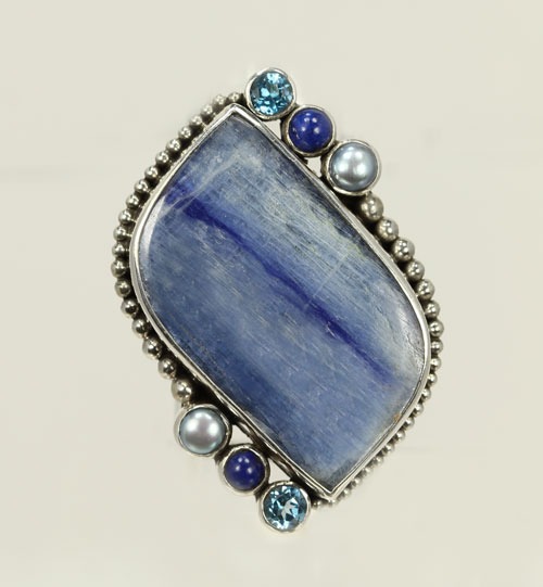 Graceful Kyanite Ring with Gemstones