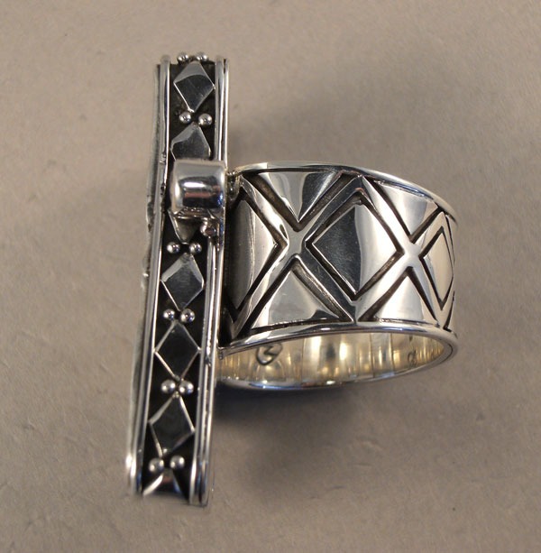 Mars & Valentine Tile Shard Ring Size 9