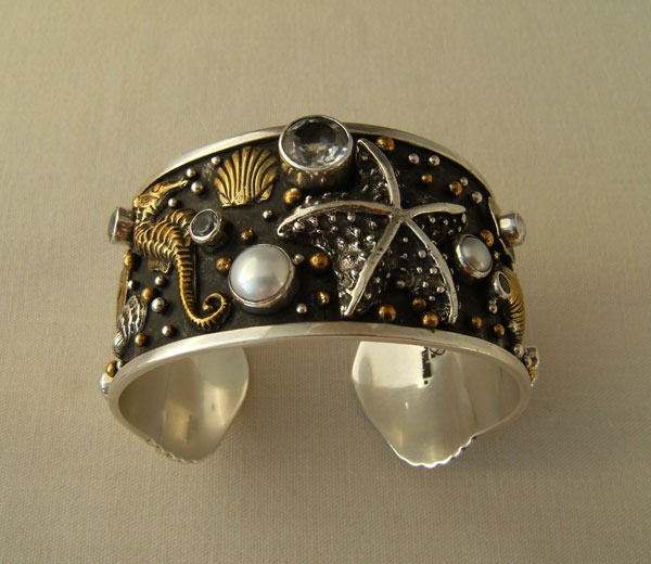 Mars & Valentine Dark Oxidized Botticelli Cuff