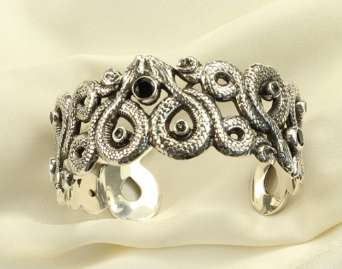 Mars & Valentine Snake Charmer Cuff