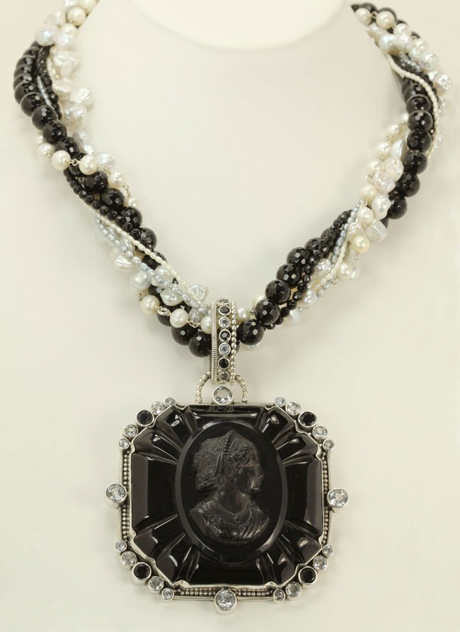 Mars & Valentine Vintage Black Cameo Statement Necklace