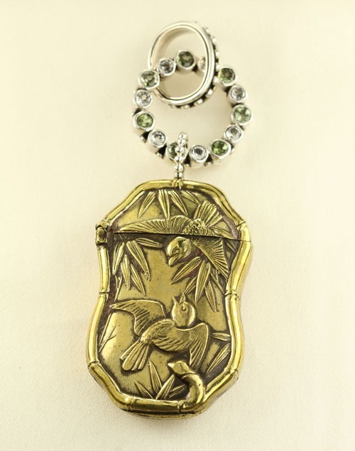 Mars & Valentine Antique Vesta Pendant