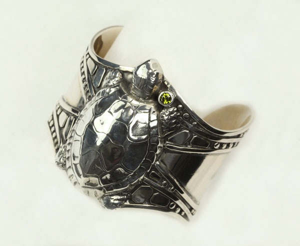 Mars & Valentine Sterling Silver Turtle Statement Cuff