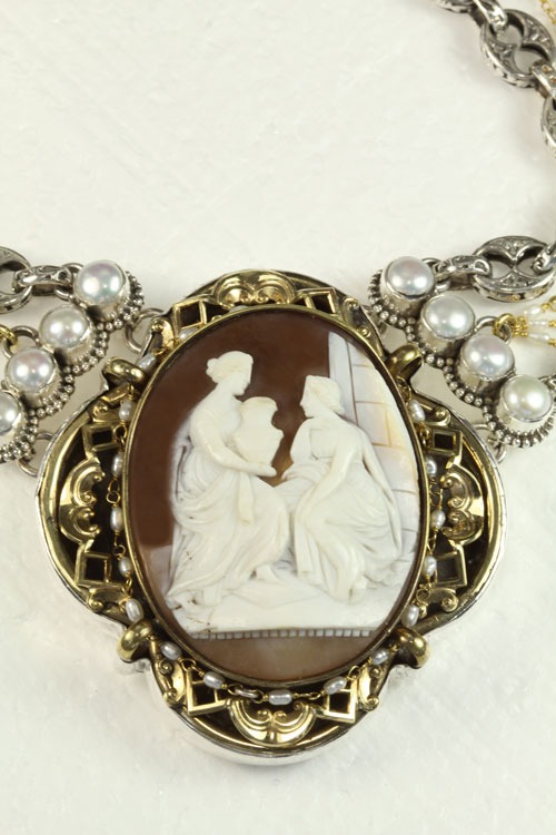 Mars & Valentine Antique Cameo Collar