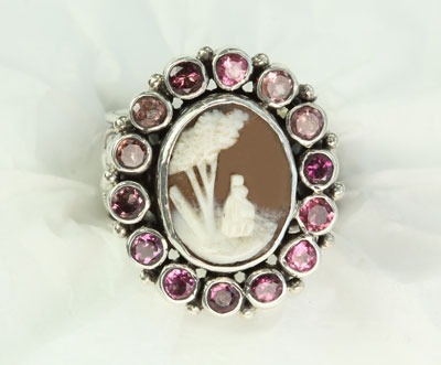 Petite Vintage Cameo Ring