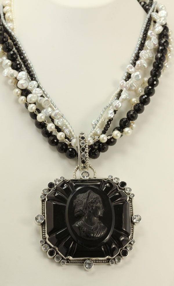 MARS & VALENTINE Vintage Black Cameo Statement Necklace