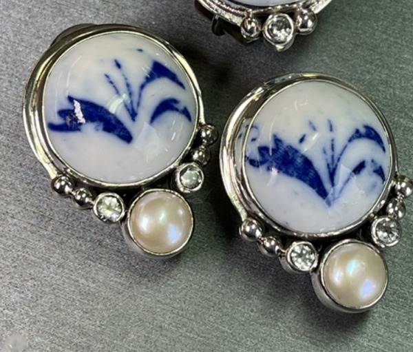 Echo of the Dreamer Vintage Porcelain Clip Earrings