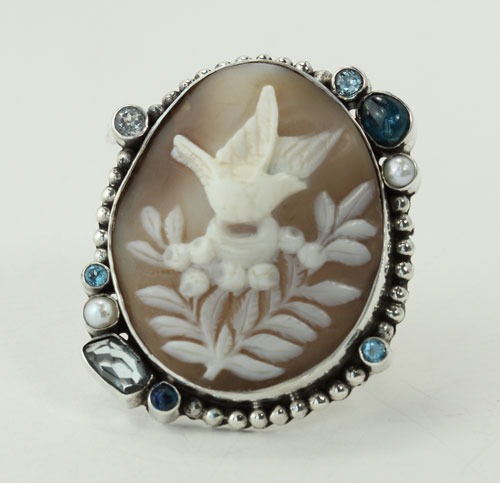 Antique Dove Cameo Ring  