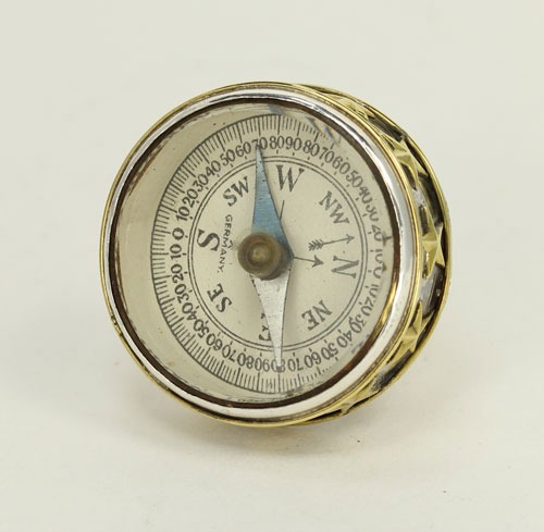 Mars & Valentine Antique Compass Statement Ring